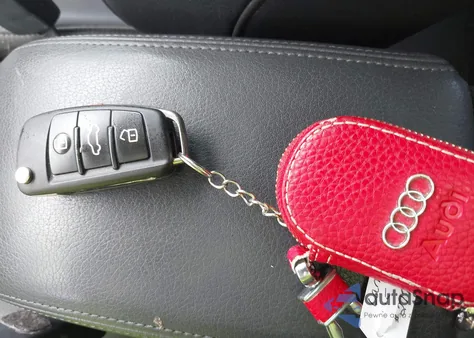 2015 Audi Q3 2.0T Premium Plus z USA, uszkodzony, nr VIN WA1EFCFSXFR011410